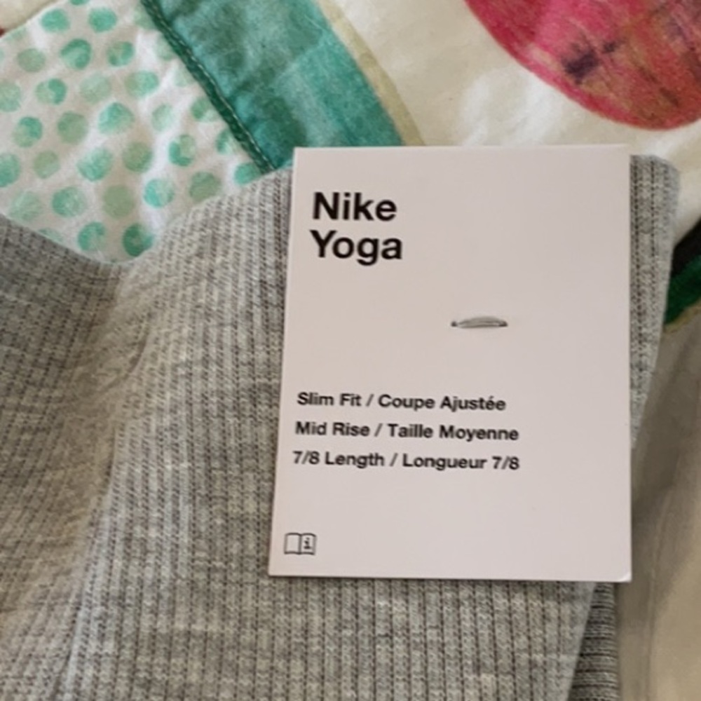 Nike nwt yoga pants